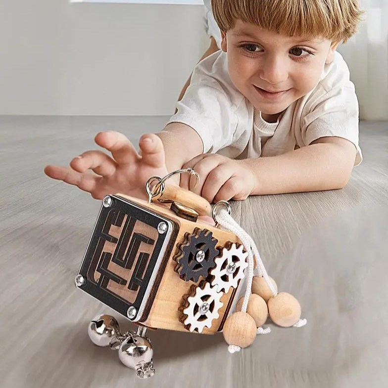 Busycub din lemn S12D005