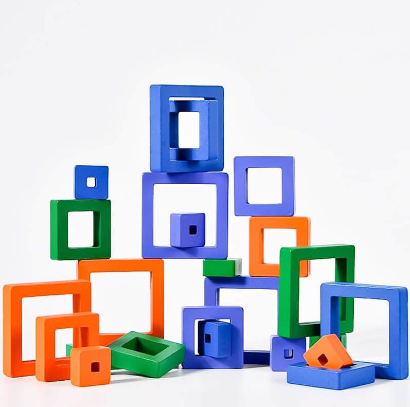 Joc de sortare a formelor geometrice din lemn S12E010