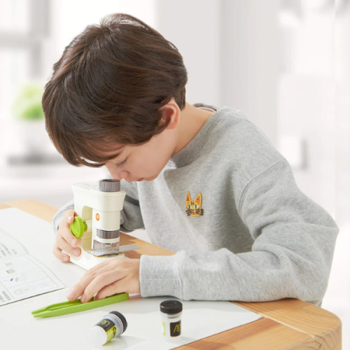 Microscop de cercetare cu set de instrumente  MD2227